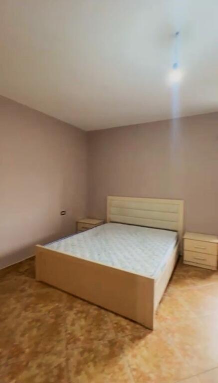 🏢Don Bosko,prane Shkolles 9-vjecare“Vace Zela“jepet me qera apartament,2+1,i mobiluar.55,000Leke     