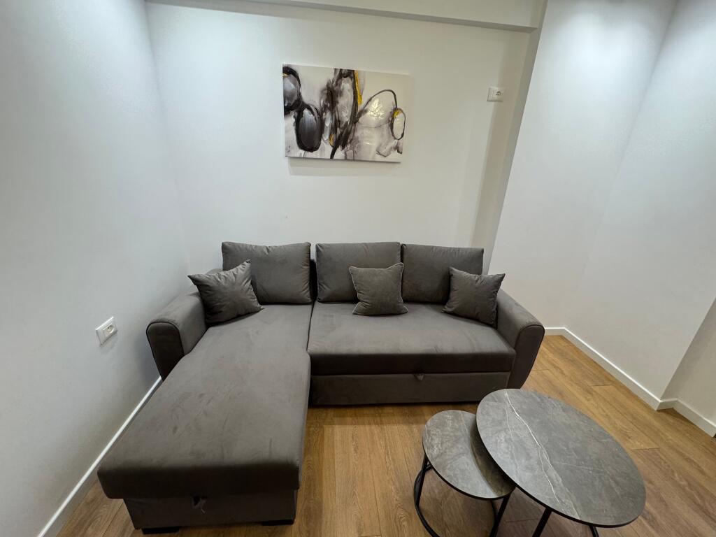 🏡 Shitet Apartament 1+1 në Komuna e Parisit