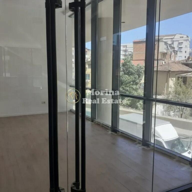 Affitto | Locale Commerciale | Via Mine Peza | 800 €/mese