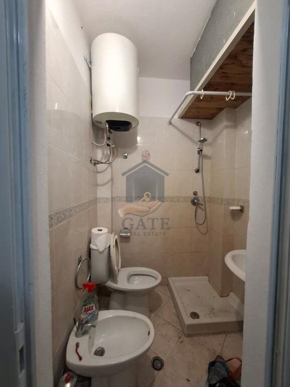 📌 Shitet Apartament 1+1 me Pamje Deti – Plazh, pranë Hotel Adriatik