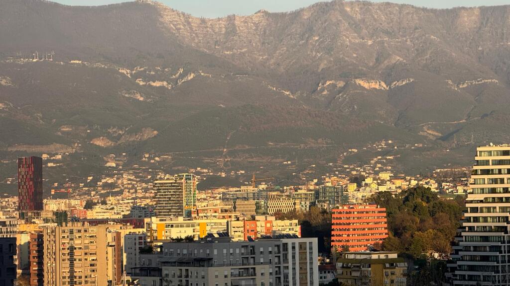 Appartamento 2+1 in Affitto con Vista Panoramica – Giardino Botanico