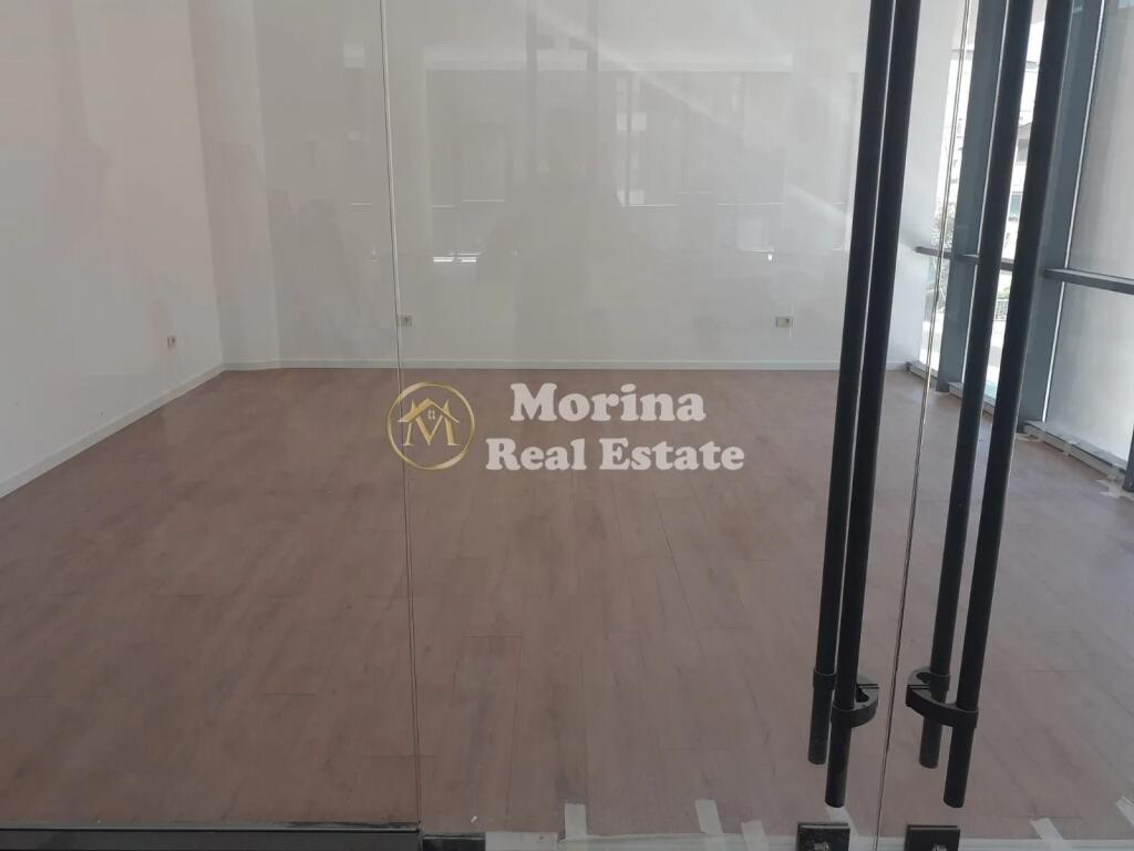 Affitto | Locale Commerciale | Via Mine Peza | 800 €/mese