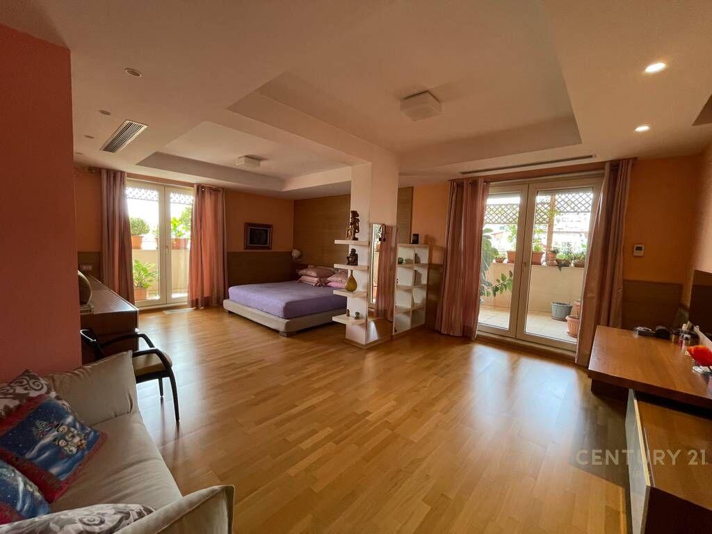 Penthouse panoramik 565 m2 ne Mbikalimin e Komunes se Parisit