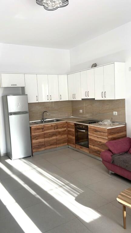 📍 Jepet me Qera Super Hyrje Private  Poshtë Spitalit Amerikan 2