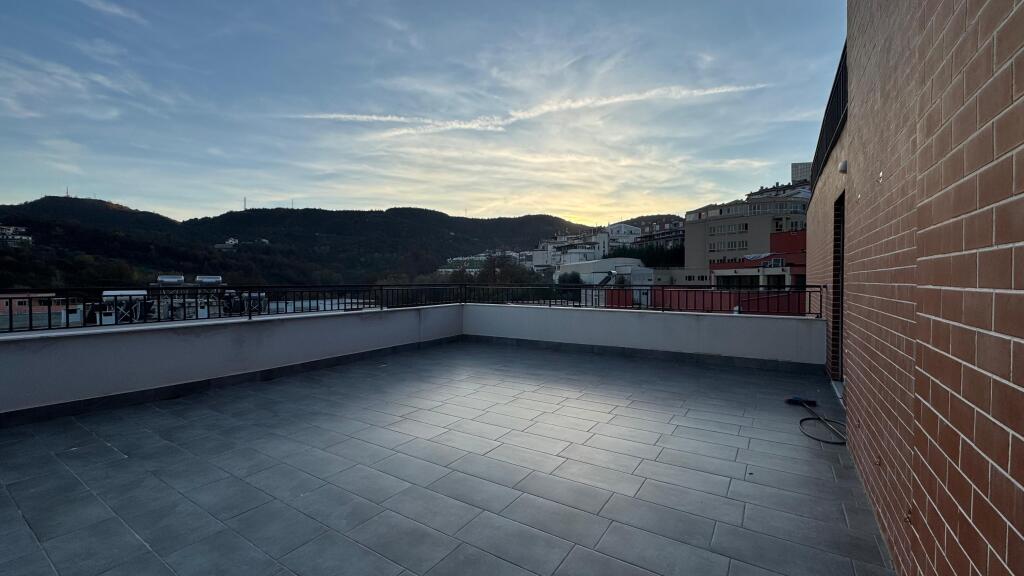 Appartamento 2+1 in Affitto con Vista Panoramica – Giardino Botanico