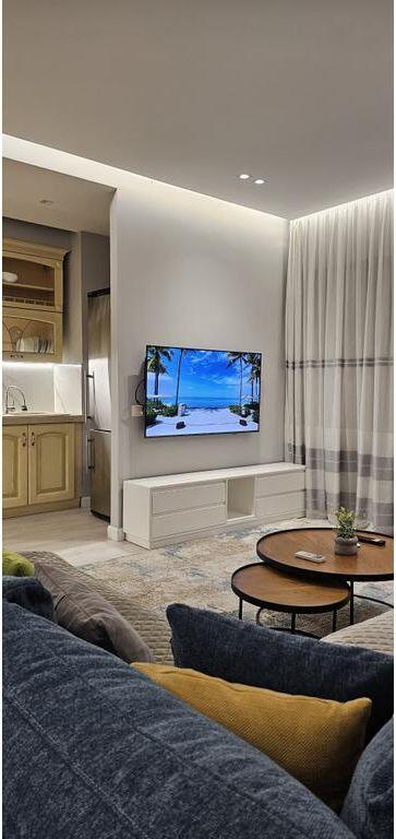 CENTRO DI TIRANA 📍 – VIA DELLE BARRICATE   APPARTAMENTO IN VENDITA 2+1+2 + POSTO AUTO