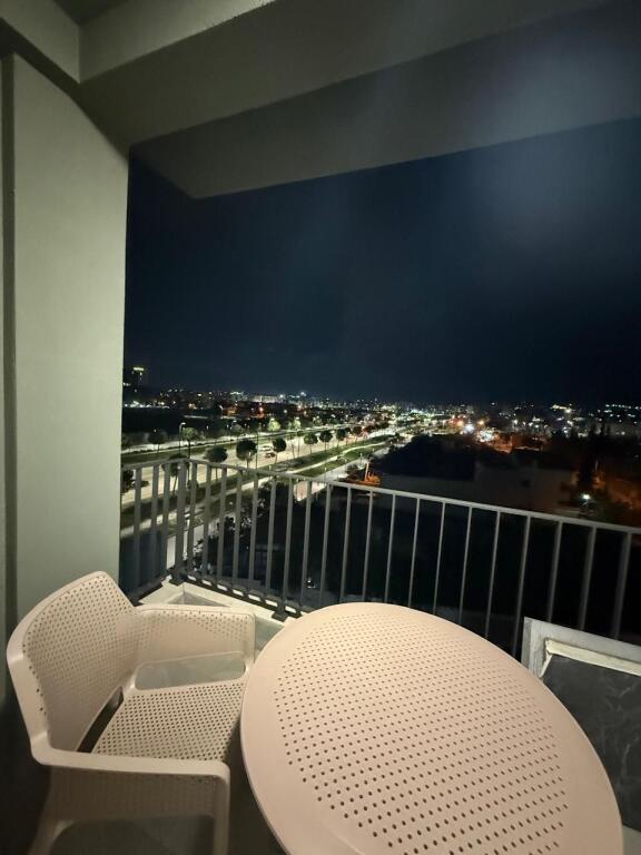 Bulevardi i Ri, apartament 1+1 me qera 600 Euro