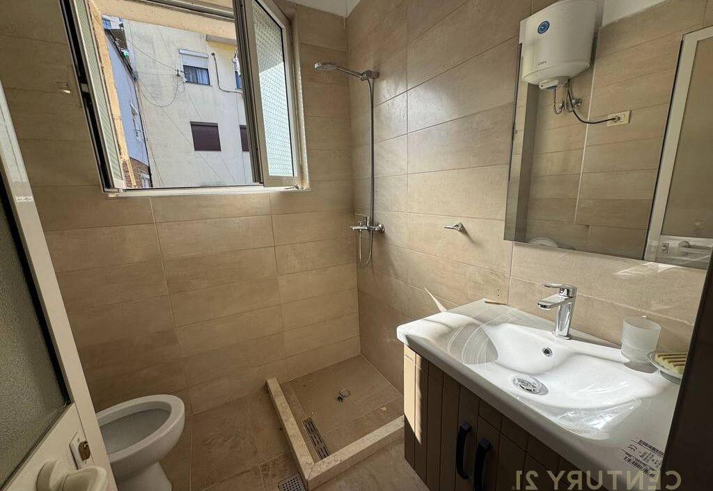 APARTAMENT 2+1 PER SHITJE TEK MINE PEZA.