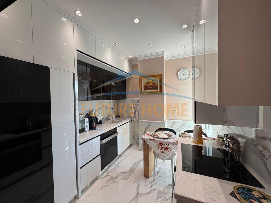 Qera, Apartament 2+1+2, Bllok, Tiranë