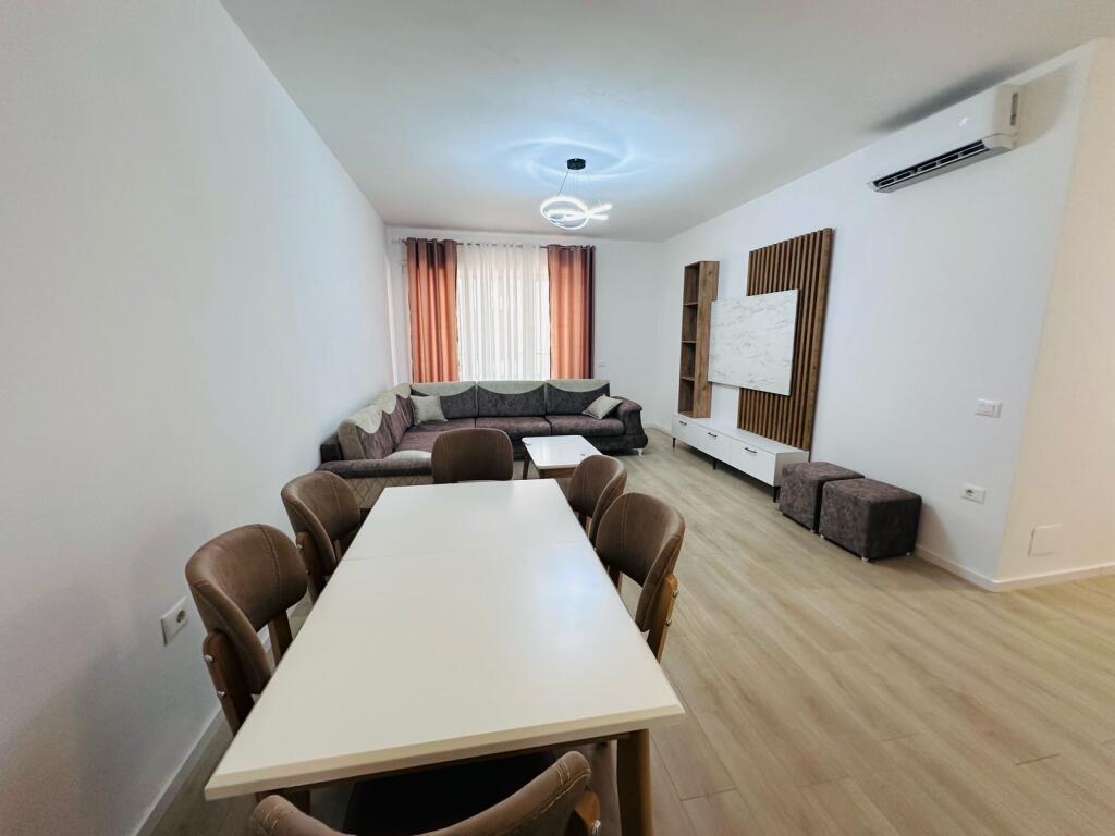 Jepet Me Qera Apartament 2+1+2 Tualete + 1 Ballkon