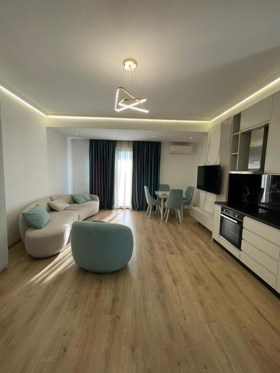 🏡 Shitet apartament 1+1 te Farmacia 10