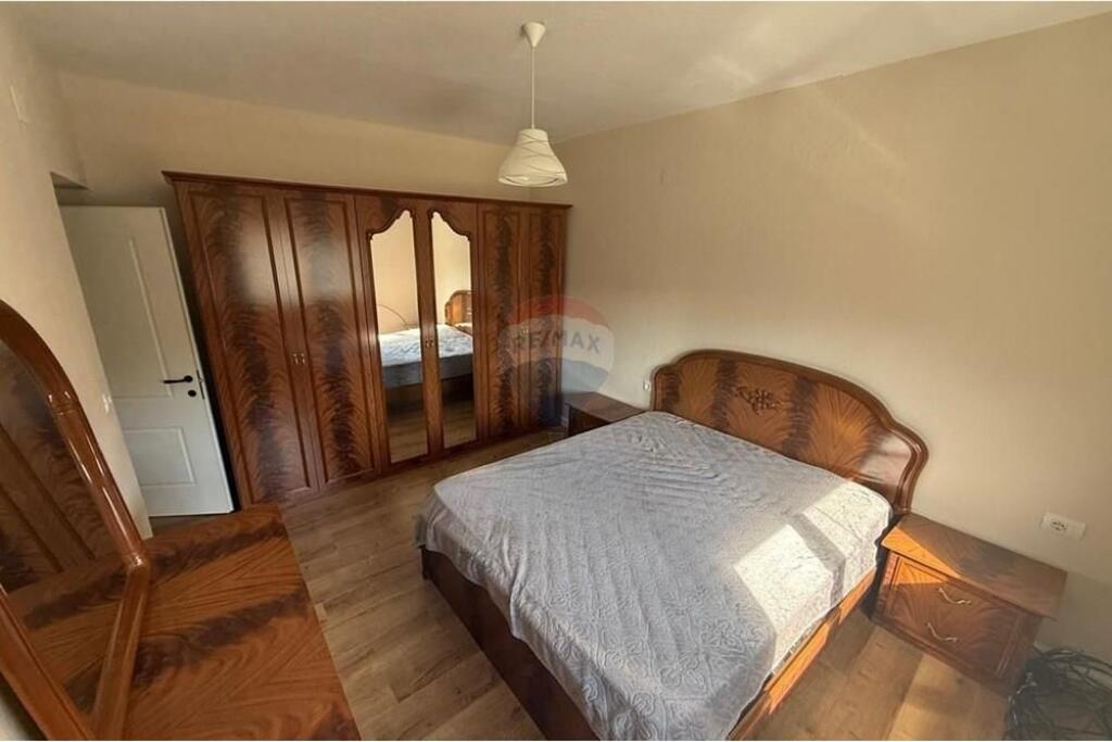 Apartament 3+1 tek Rruga e Durresit