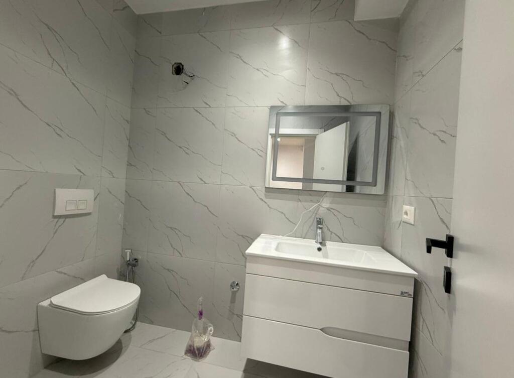 Apartment 1+1 for sale Komuna Parisit 145000