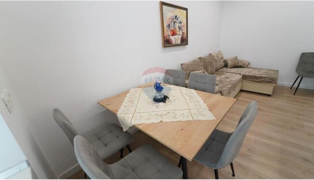 Apartament - Për Qira - Rruga Ferit Xhajko, Tiranë