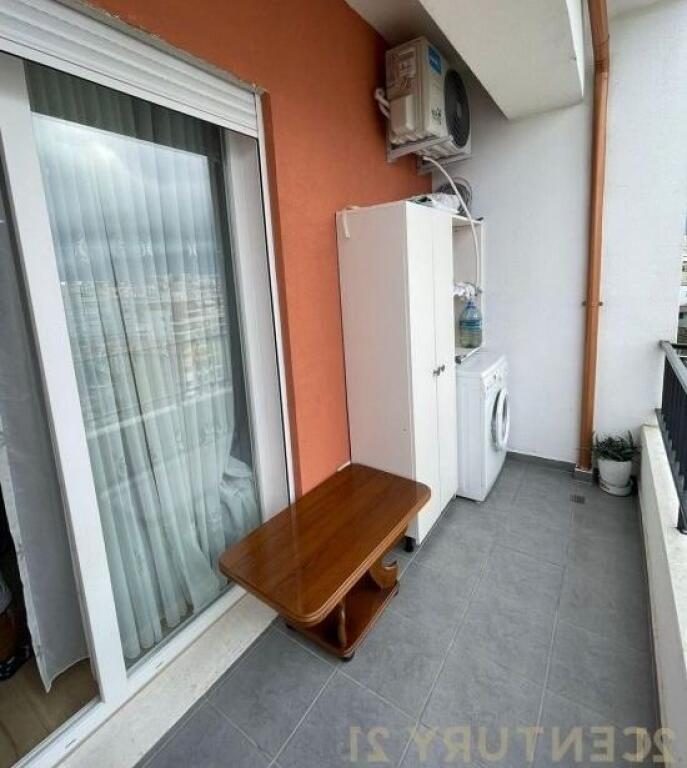 Jepet me qera apartament 1+1 te Ish Tregu Elektrik