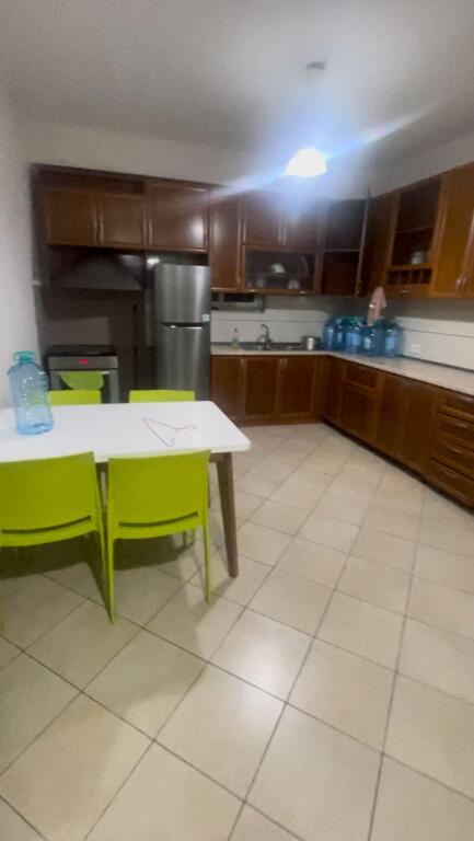 Qira Apartament 2+1, pallati EkoMarket, Yzberisht