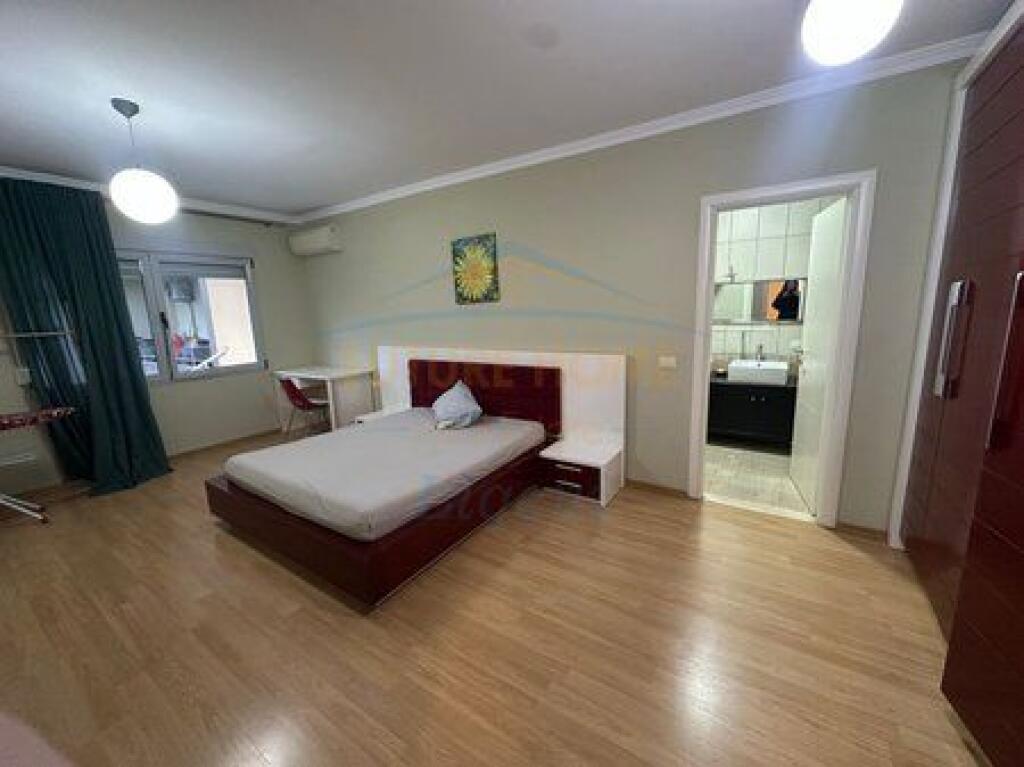 Shitet, Apartament 2+1, Liqeni i Thatë, Tiranë.