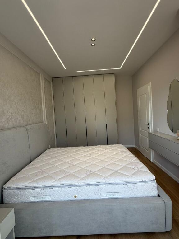 🏠 Shitet Apartament 1+1