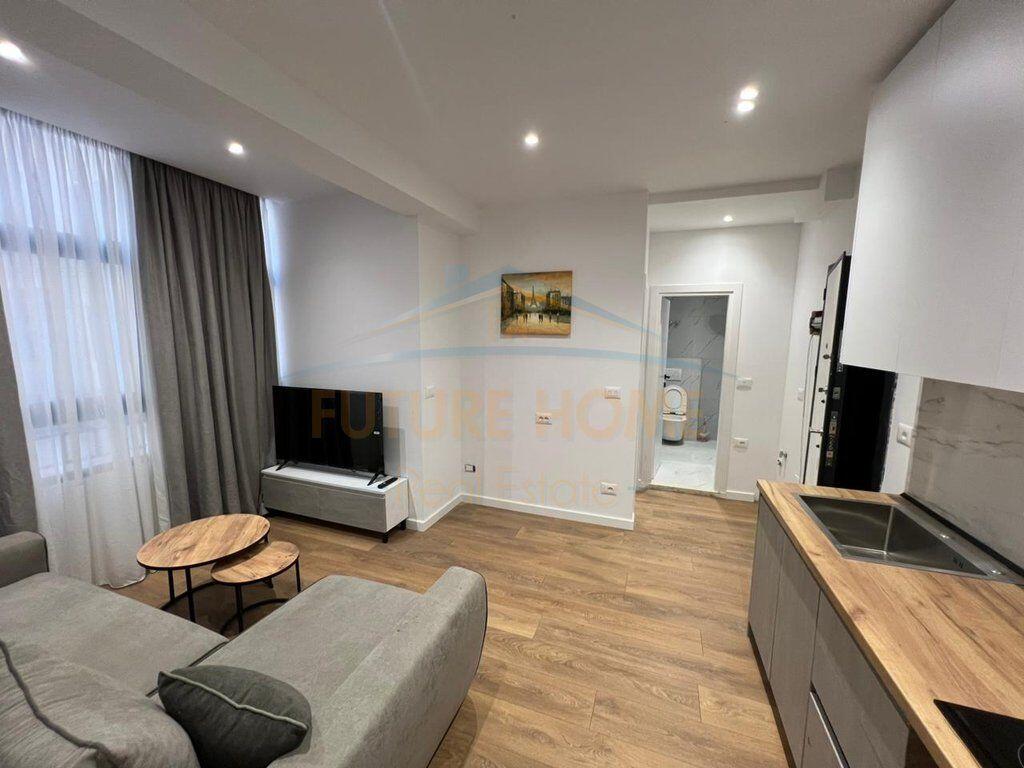 Shitet, Apartament 1+1, Komuna e Parisit, Tirane