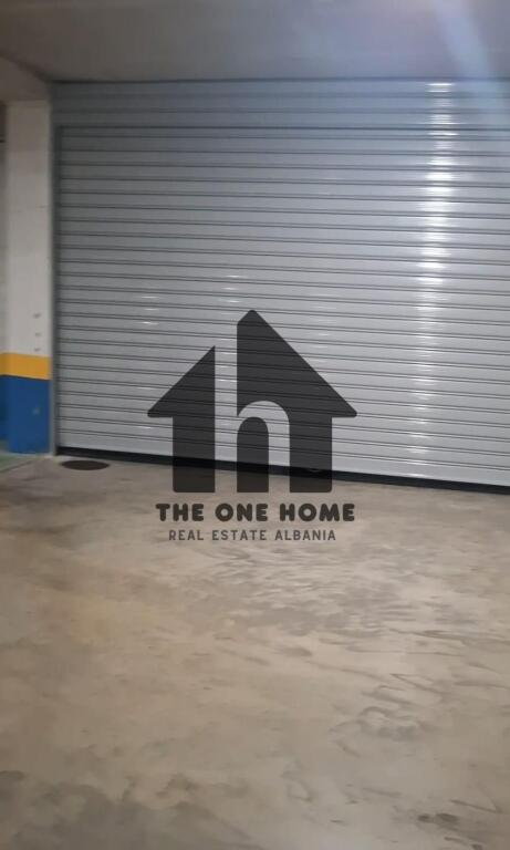 AMBIENTE COMMERCIALE IN AFFITTO  - GREEN CITY  Piano -1 / Sup 210m2.