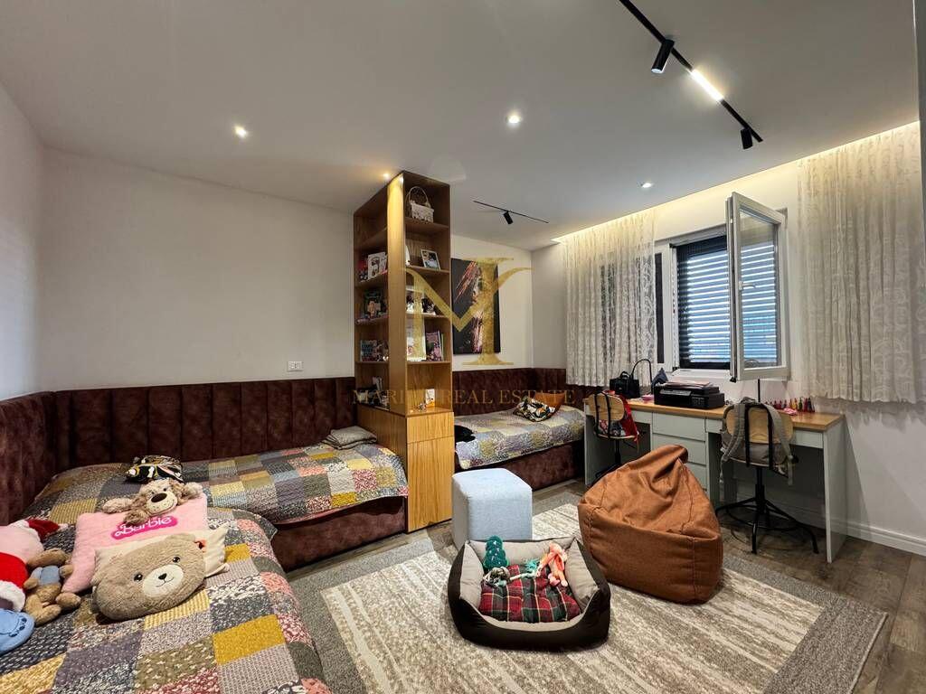 Qira super apartament 2+1+2 ne Durres!!