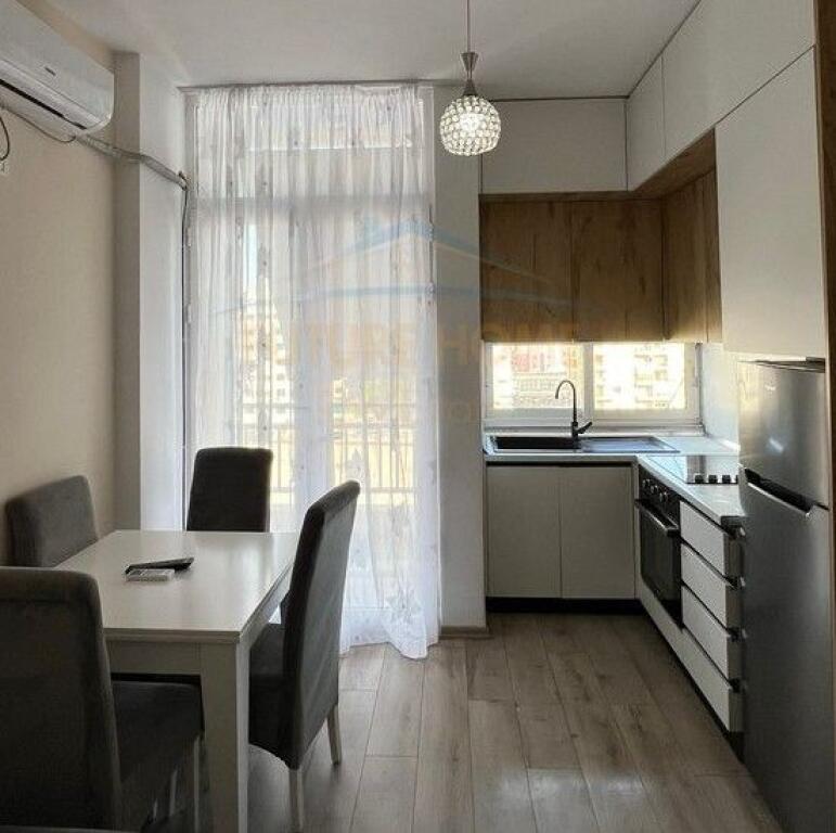 Shitet, Apartament 1+1, Unaza e Re,Tirana.