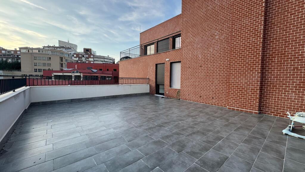 Appartamento 2+1 in Affitto con Vista Panoramica – Giardino Botanico