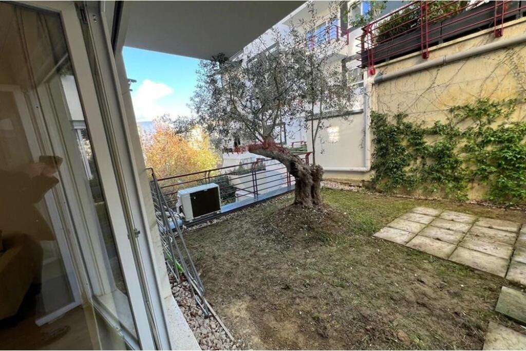 Apartament me qera Liqeni i Thate