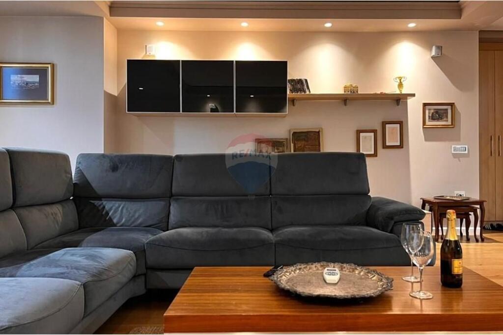 Apartament per qera 2+1+2 ne Qender