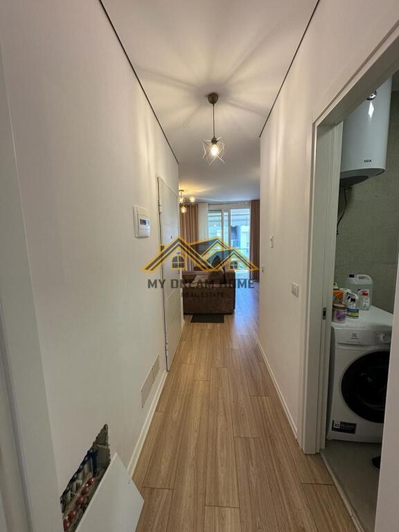 SHITET APARTAMENT 1+1 VIJE E DYTE NGA VILAT NE GJIRIN E LALEZIT, NE KOMPLEKSIN SAN PIETRO!
