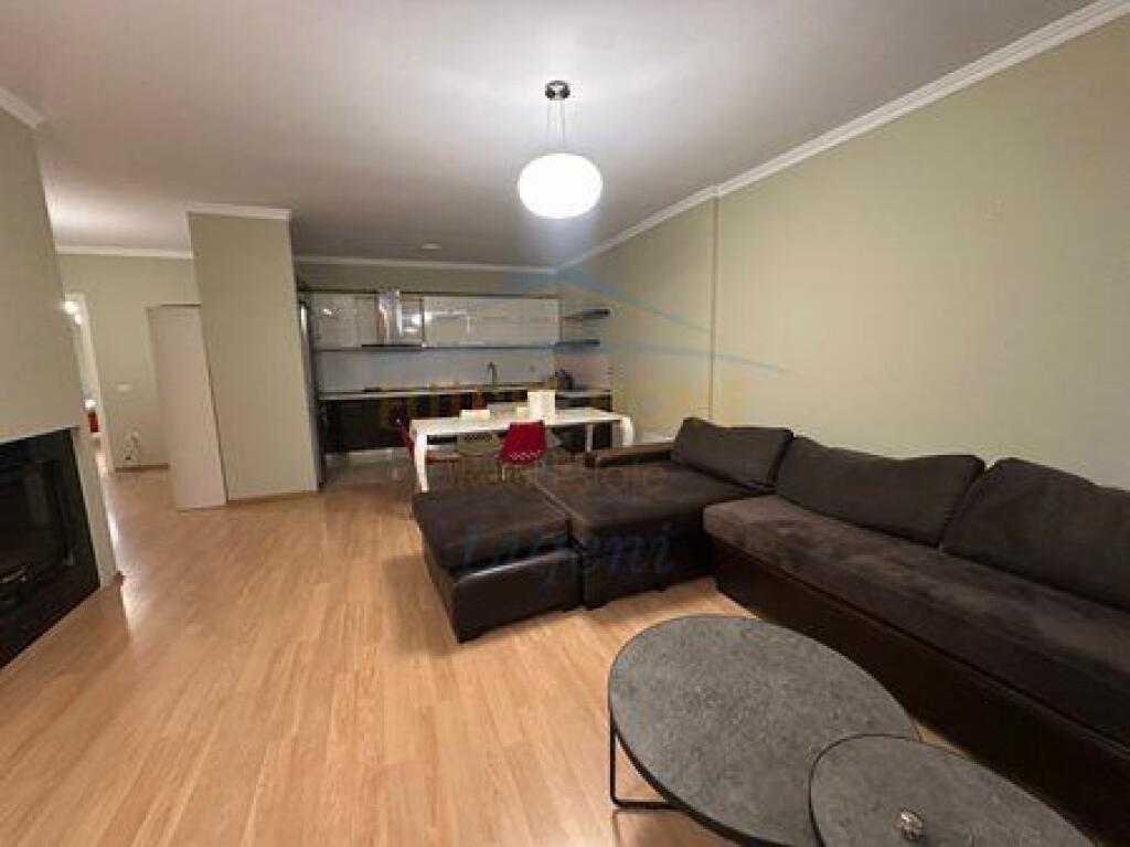 Shitet, Apartament 2+1, Liqeni i Thatë, Tiranë.