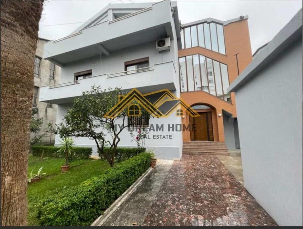 SHITET VILE 3 KATSHE TEK BLLOKU I VILAVE LAGJIA 18!