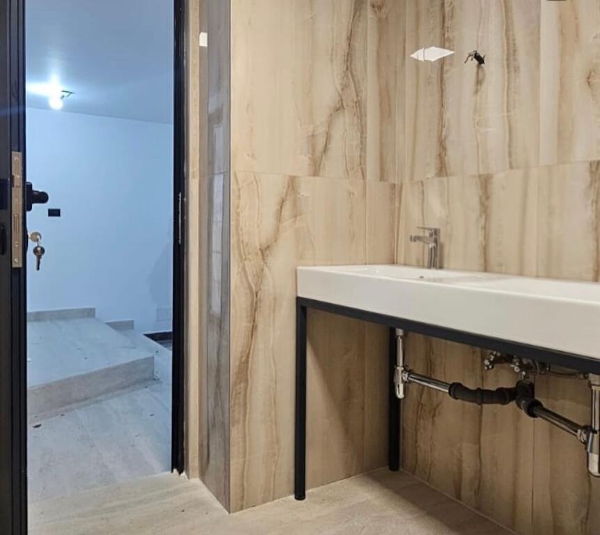 Zyre me qera te Rr.Sami Frasheri