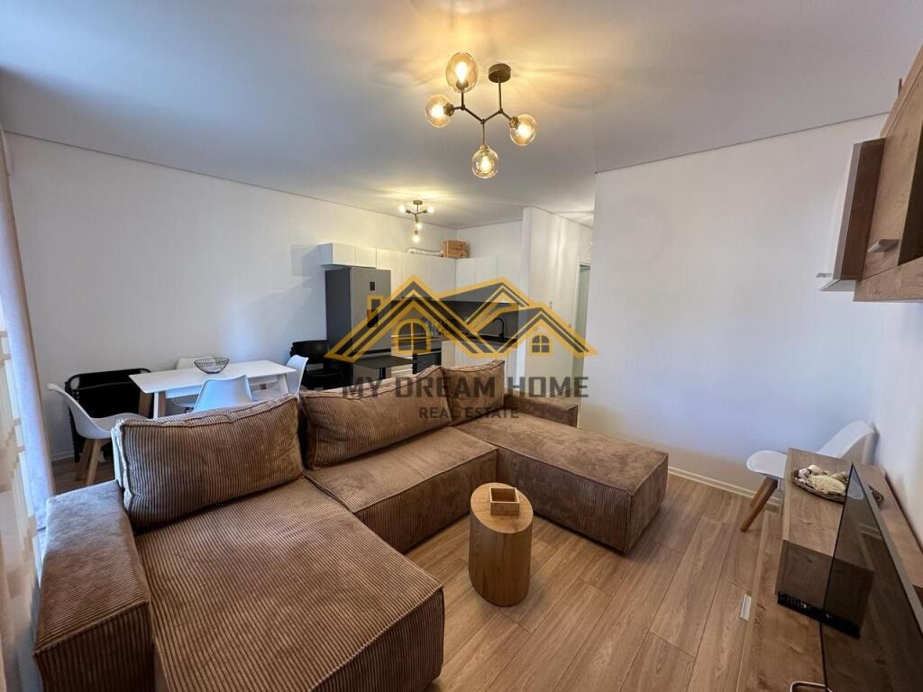 SHITET APARTAMENT 1+1 VIJE E DYTE NGA VILAT NE GJIRIN E LALEZIT, NE KOMPLEKSIN SAN PIETRO!
