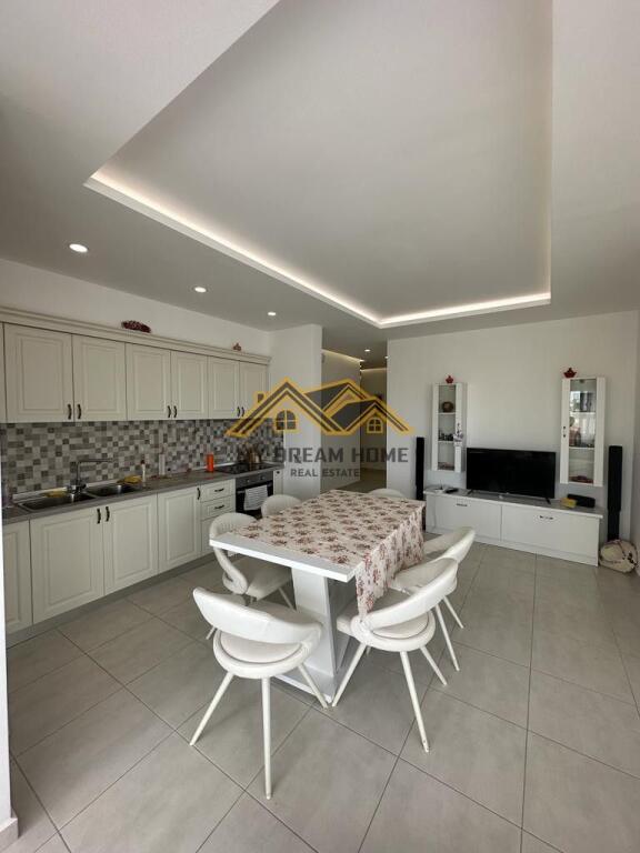 SHITET APARTAMENT 2+1 PLAZH DURRES