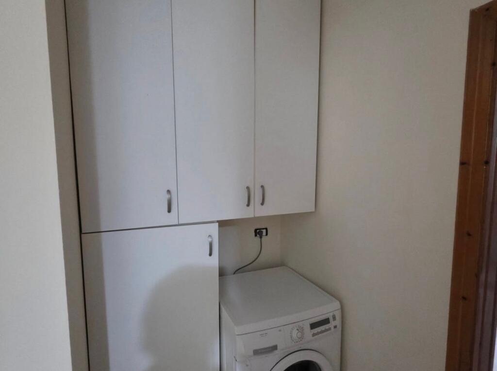 Apartament 3+1 me qira prane Rruges se Elbasanit!