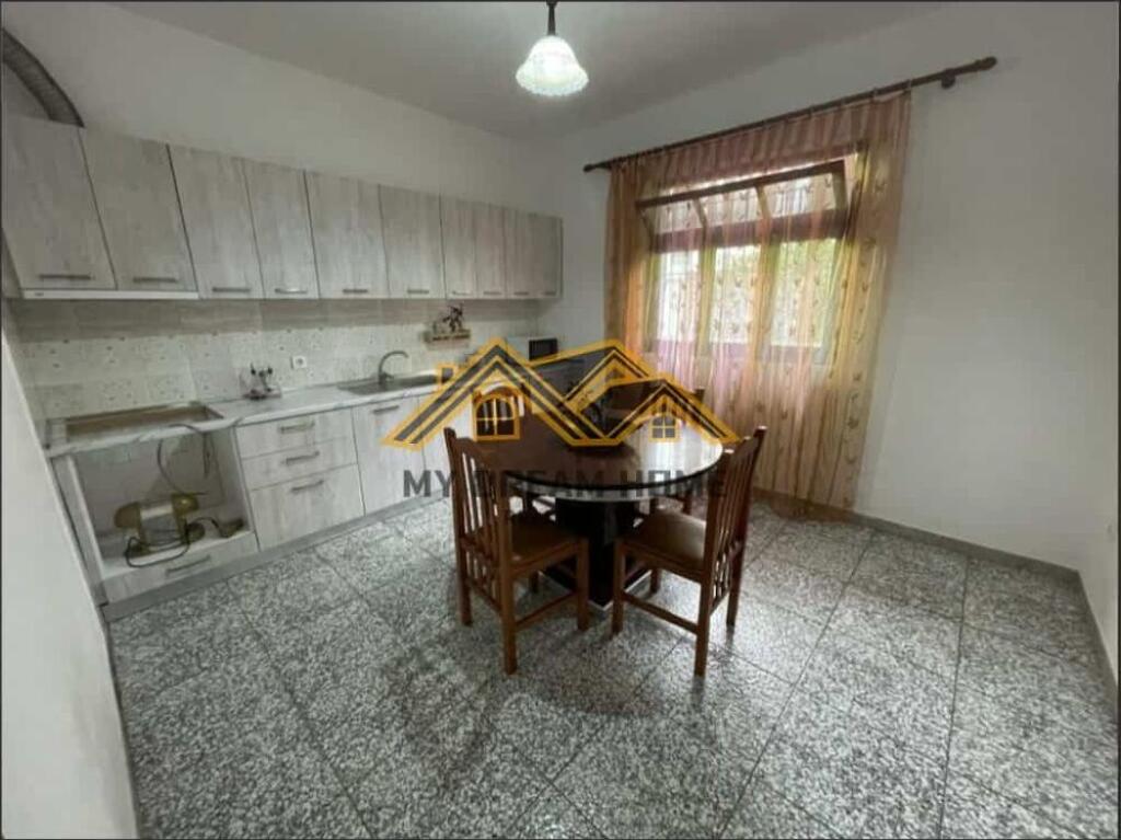 SHITET VILE 3 KATSHE TEK BLLOKU I VILAVE LAGJIA 18!