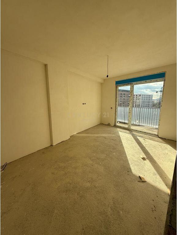 Apartament 3+1+2 per shitje tek Bulevardi i Ri