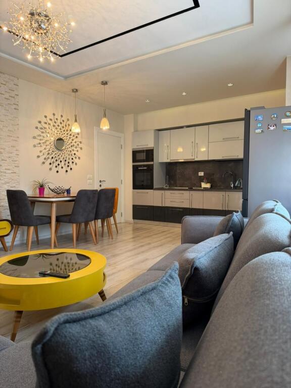 Appartamento 2+1 in Affitto – Komuna e Parisit