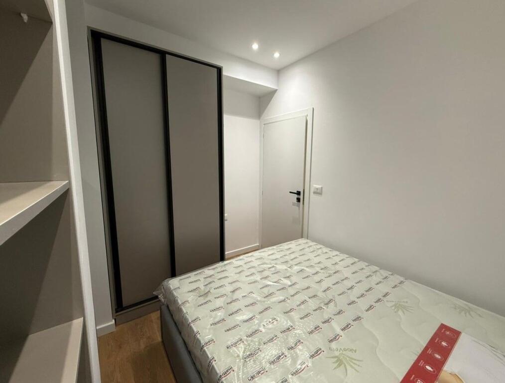 Apartment 1+1 for sale Komuna Parisit 145000