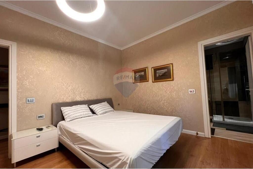 Apartament per qera 2+1+2 ne Qender