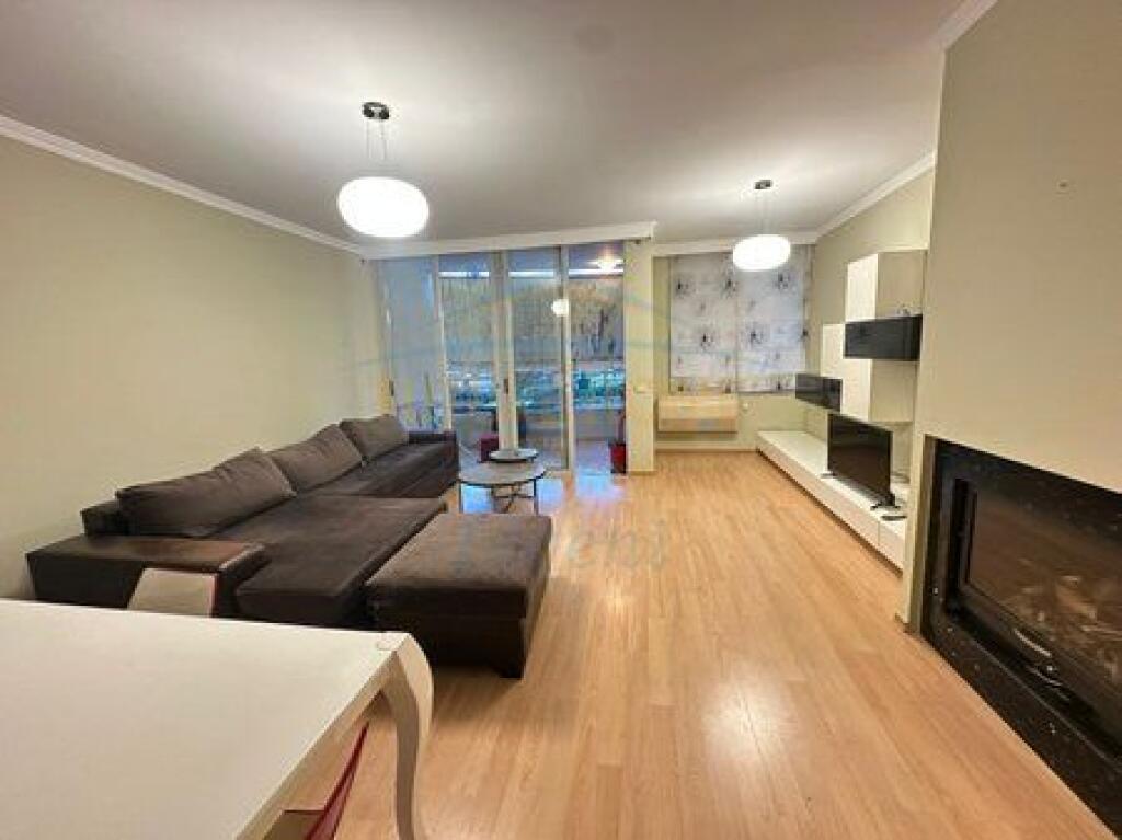 Shitet, Apartament 2+1, Liqeni i Thatë, Tiranë.