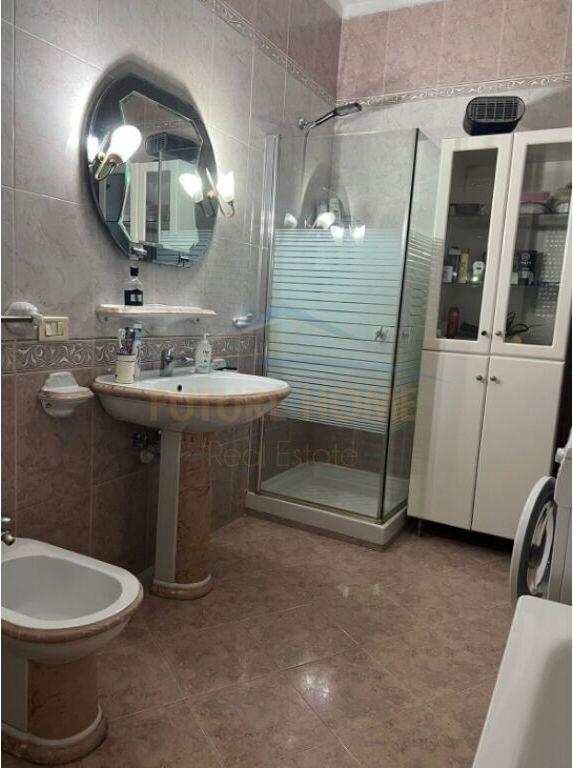 Qera, Apartament 2+1+2, Rruga Branko Kadia, Xhamlliku, Tirane