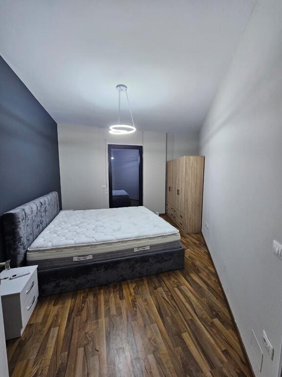 Apartament modern 1+1 tek Ish Fusha e Aviacionit!
