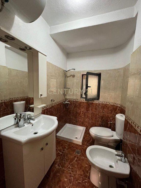 JEPET ME QIRA APARTAMENT 1+1 NE BLLOK!