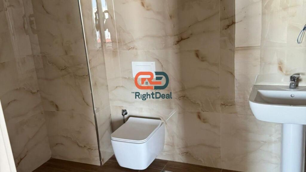 Ne Golem , Shitet Apartament 2+1 Me Pamje Nga Deti!!