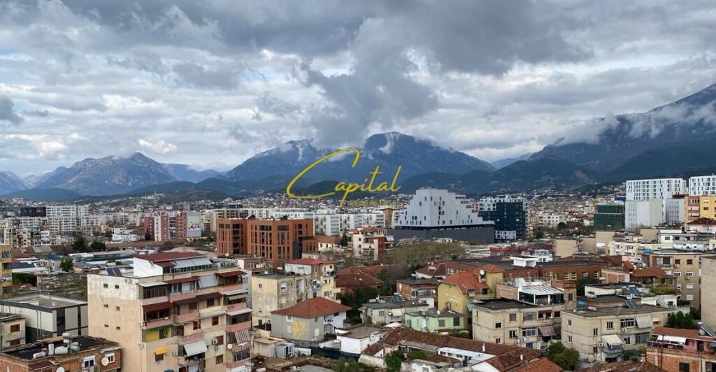 UFFICIO IN AFFITTO 120 M2 VIA DIBRES 750 EURO