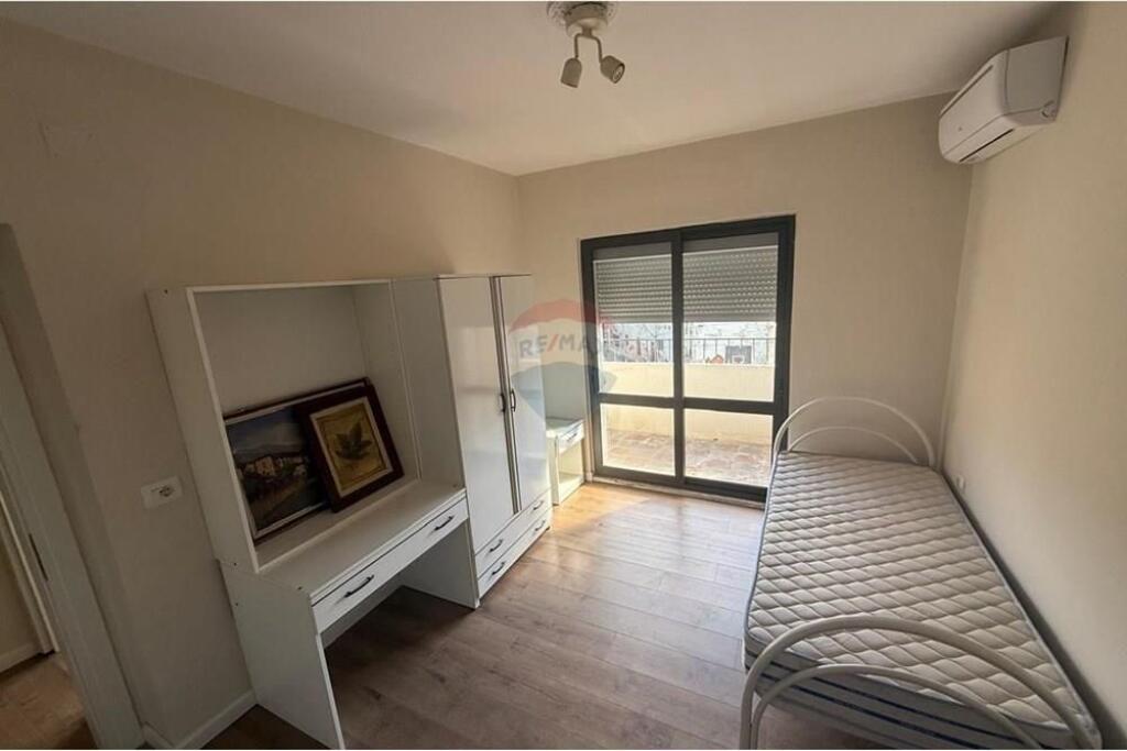 Apartament 3+1 tek Rruga e Durresit