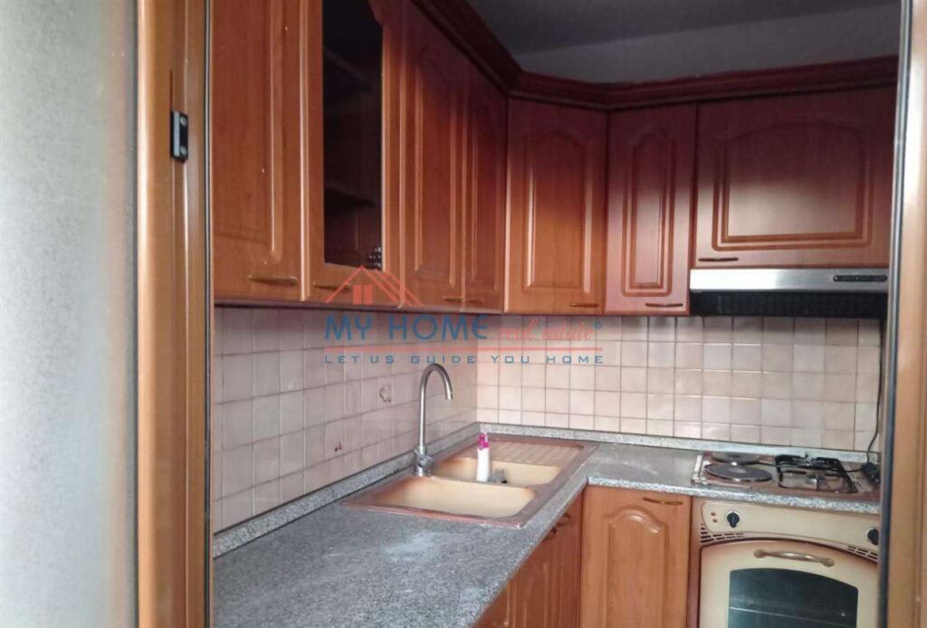 Apartament 1+1 ne Shitje prane Shkolles se Baletit ne Tirane