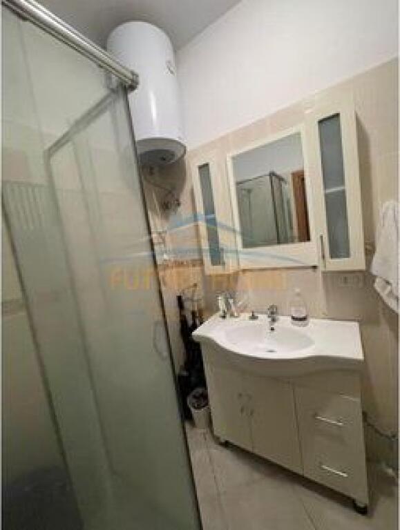 Shitet, Apartament 3+1+2, Porcelan, mbrapa Universitetit UET, Tiranë.